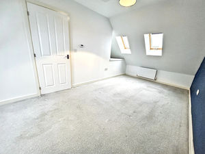 Bedroom- click for photo gallery